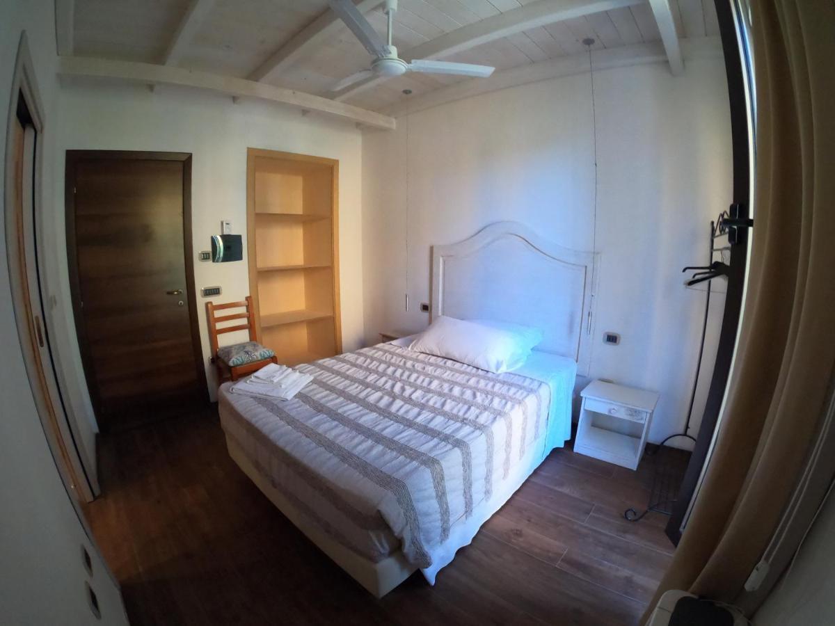 Villa La Conchiglia Rooms Cala Liberotto Exterior foto